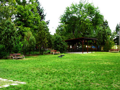 iskolaudvar